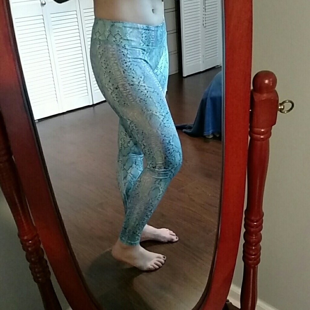 Dragon yoga pants